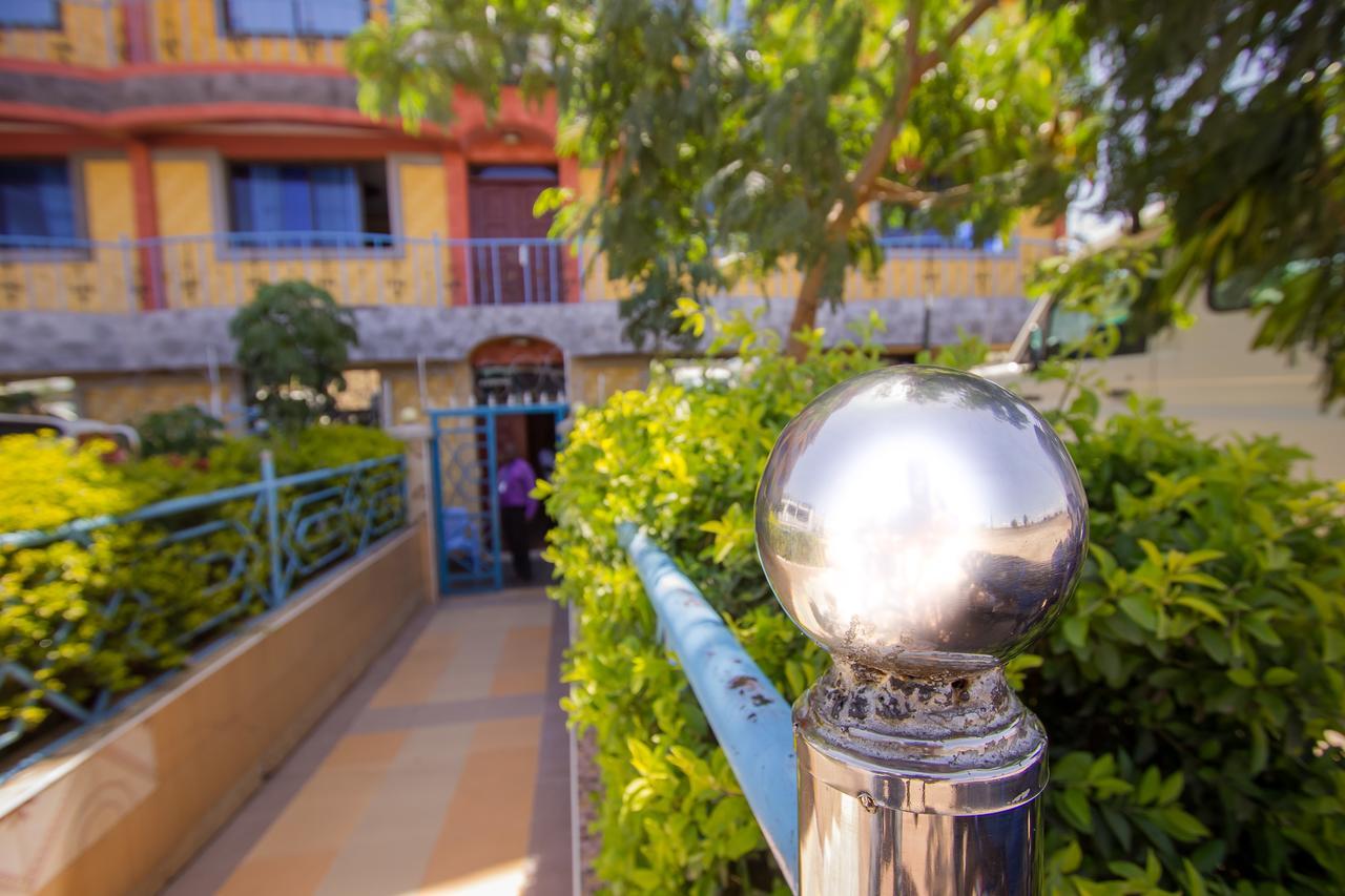 Grande Hotel Isiolo Dış mekan fotoğraf